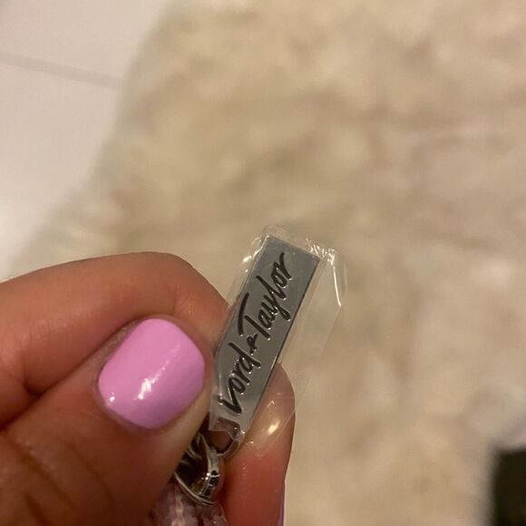 [Clinique] limited edition cosmetic pouch BNWT #12 - Picture 3 of 4